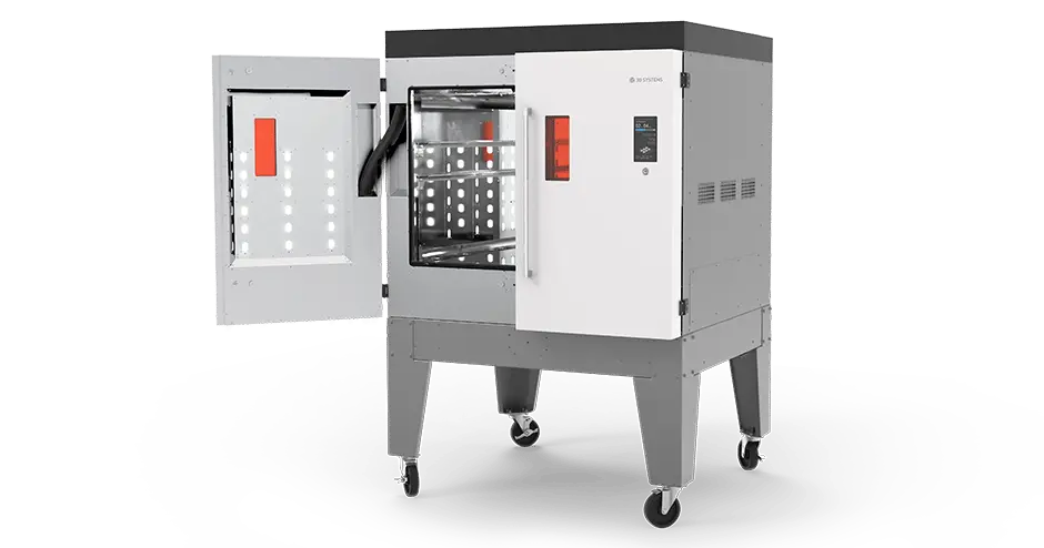 Máquina de pós-processamento MDM com porta entreaberta a mostrar as partes interiores da máquina